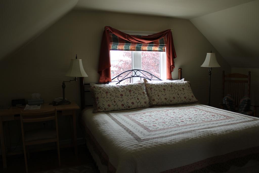 Mackenzie House B&B by Elevate Rooms Port Hawkesbury Kamer foto