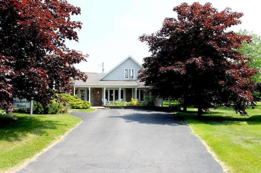 Mackenzie House B&B by Elevate Rooms Port Hawkesbury Buitenkant foto