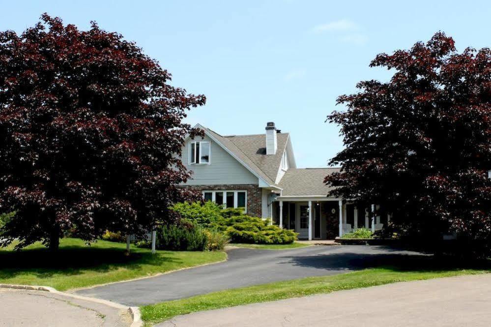 Mackenzie House B&B by Elevate Rooms Port Hawkesbury Buitenkant foto