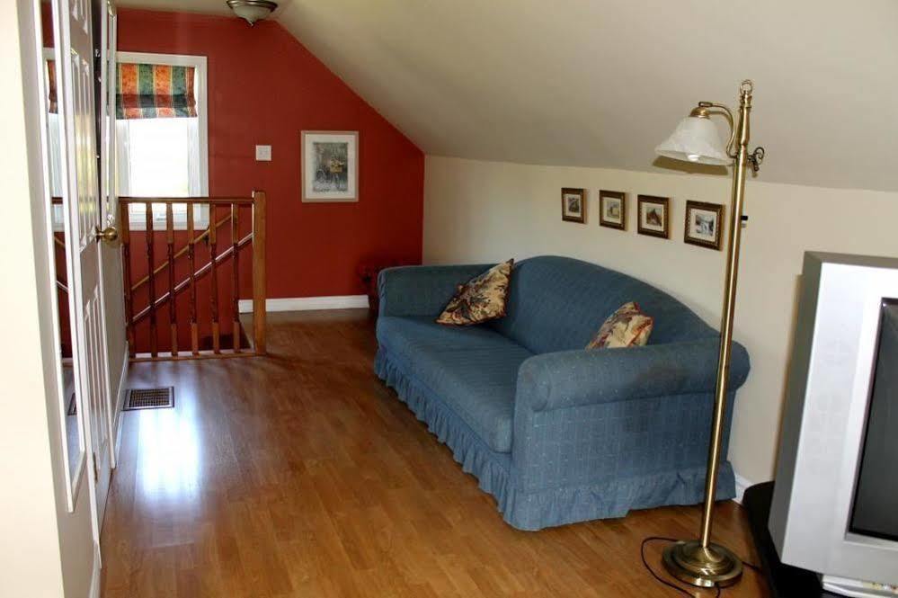 Mackenzie House B&B by Elevate Rooms Port Hawkesbury Buitenkant foto