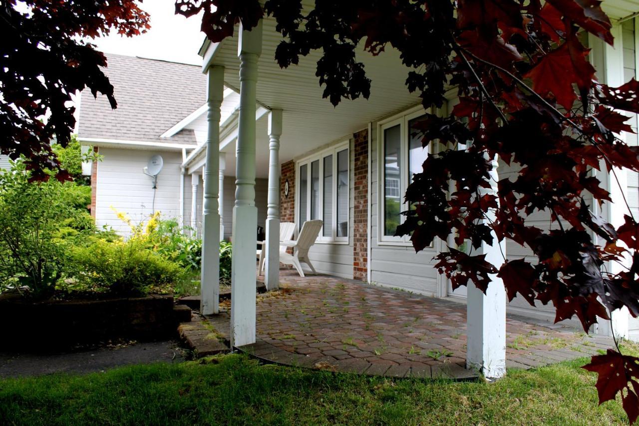 Mackenzie House B&B by Elevate Rooms Port Hawkesbury Buitenkant foto